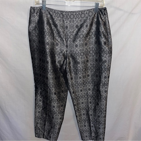 Ann Taylor Dress Pants Women’s Size 12 Gray Floral 100% Silk Zip Side - Picture 1 of 12